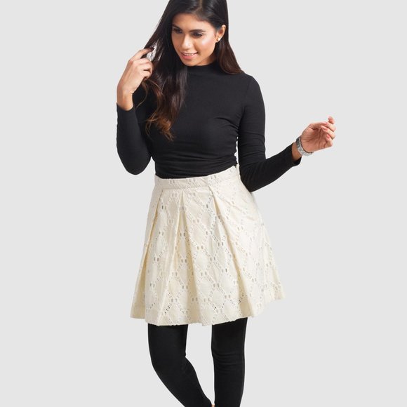 OLGYN Dresses & Skirts - OLGYN Women’s Off-White Lace Mini Skirt